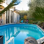 House With Private Pool Seabird