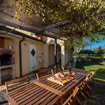 House With Private Pool Seabird Сasa de vacaciones Rosini