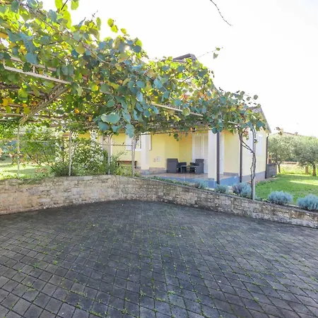 House With Private Pool Seabird *
