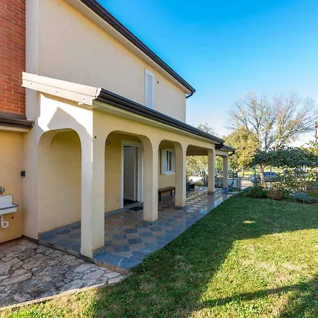 House With Private Pool Seabird Vakantiehuis Rosini