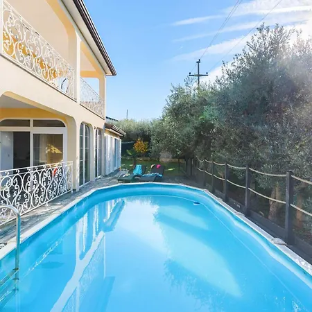 House With Private Pool Seabird Hébergement de vacances Rosini