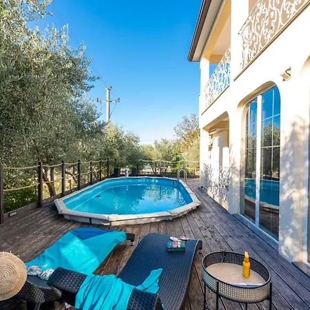 House With Private Pool Seabird Hébergement de vacances Rosini