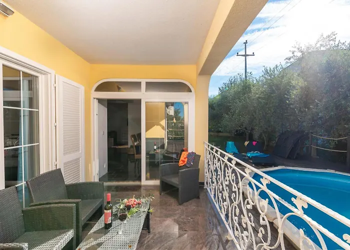 Vakantiehuis House With Private Pool Seabird *
