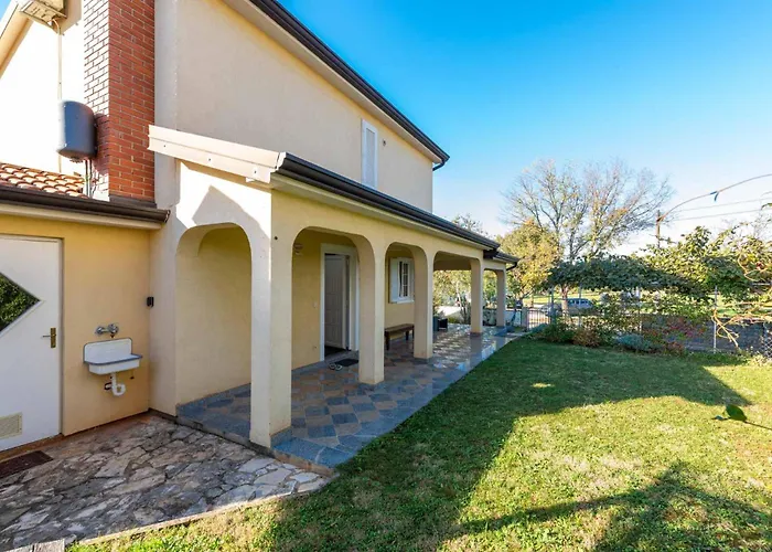 House With Private Pool Seabird Vakantiehuis Rosini