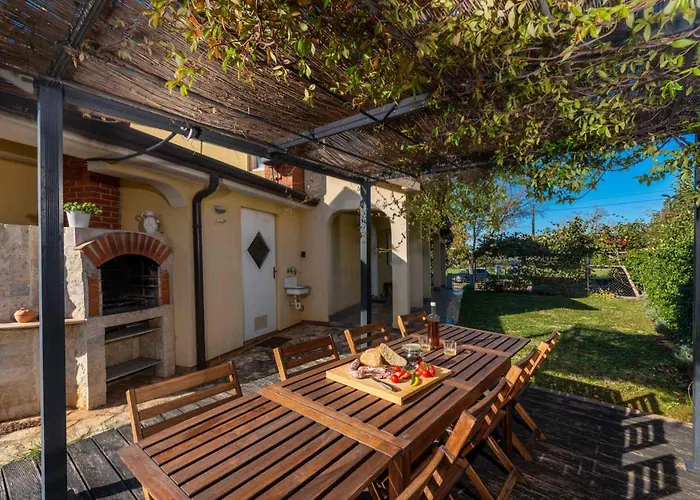 House With Private Pool Seabird Vakantiehuis Rosini