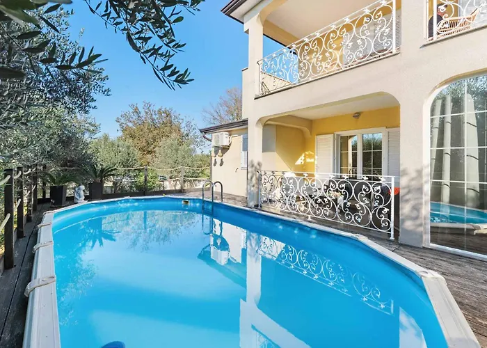 Vakantiehuis House With Private Pool Seabird Rosini